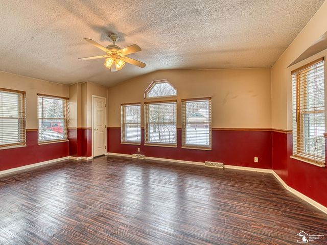 15601 Bak Road, Van Buren Twp, MI 48111