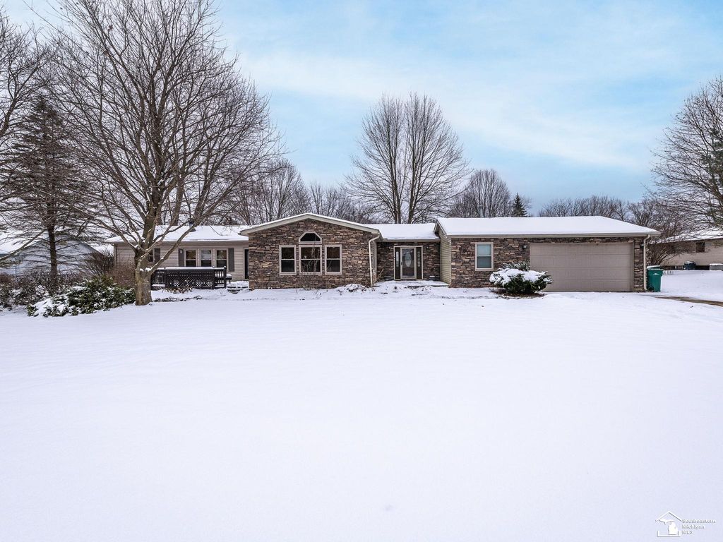 15601 Bak Road, Van Buren Twp, MI 48111