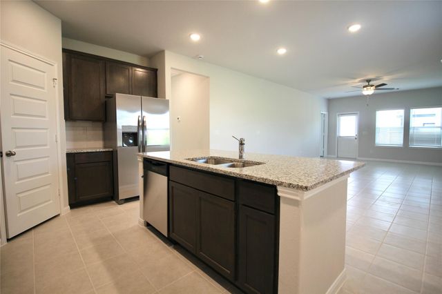 8411 Sweet Cherry Lane, Magnolia, TX 77354