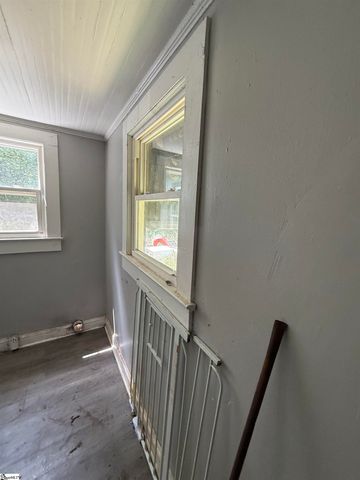 451 Longview Drive, Spartanburg, SC 29303