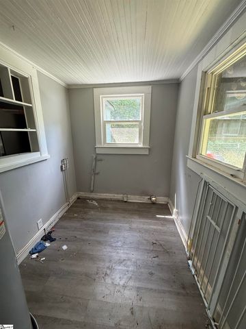 451 Longview Drive, Spartanburg, SC 29303