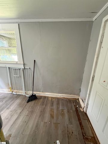 451 Longview Drive, Spartanburg, SC 29303