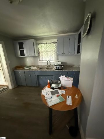451 Longview Drive, Spartanburg, SC 29303