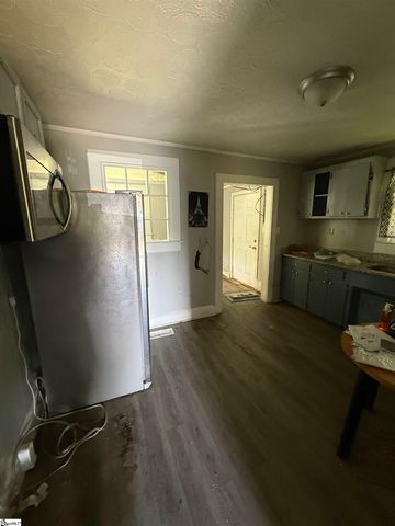 451 Longview Drive, Spartanburg, SC 29303