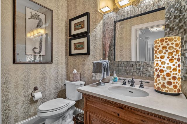 99 Hunters Oak Ct., Pawleys Island, SC 29585