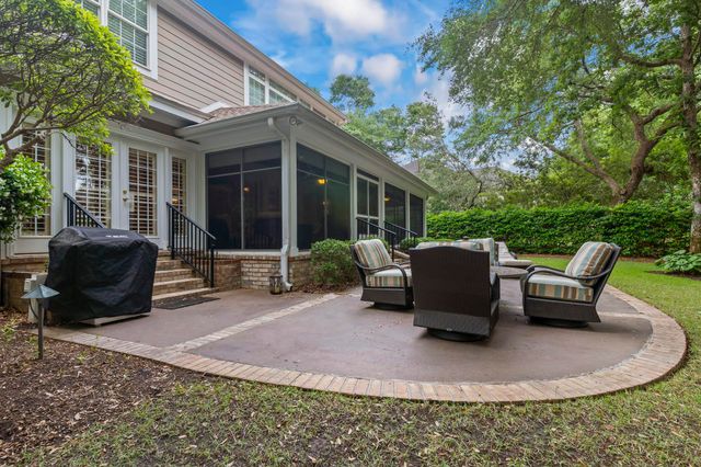 99 Hunters Oak Ct., Pawleys Island, SC 29585