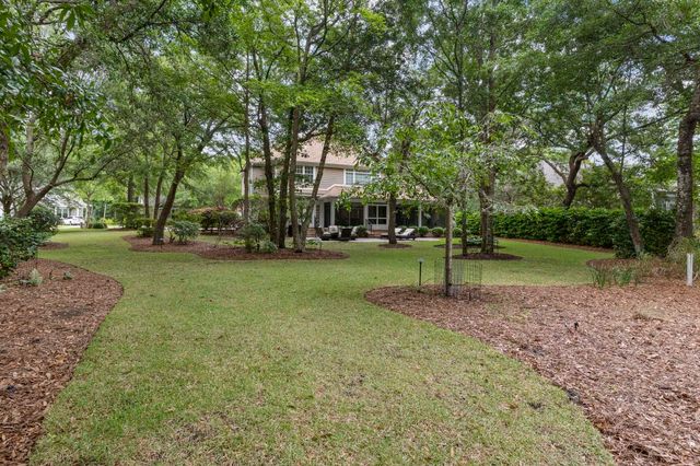 99 Hunters Oak Ct., Pawleys Island, SC 29585