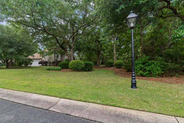 99 Hunters Oak Ct., Pawleys Island, SC 29585