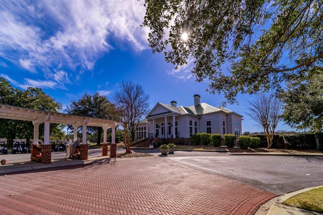 99 Hunters Oak Ct., Pawleys Island, SC 29585