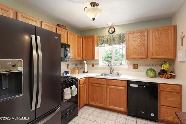 42 W Highland Avenue, Atlantic Highlands, NJ 07716