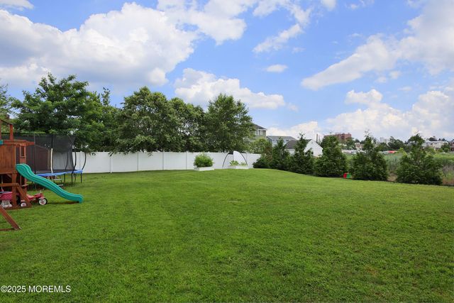 42 W Highland Avenue, Atlantic Highlands, NJ 07716