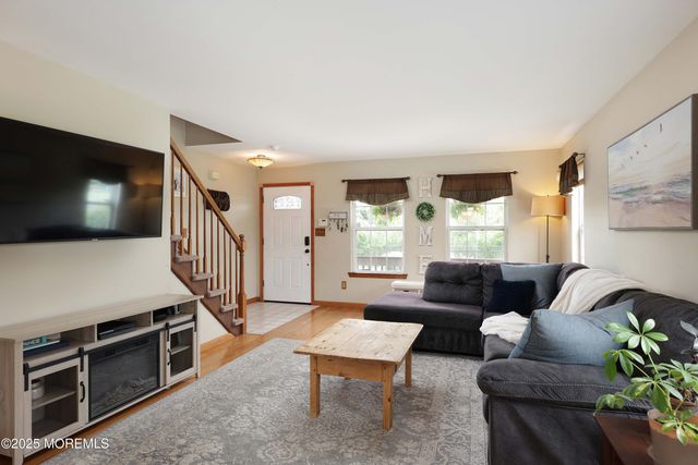 42 W Highland Avenue, Atlantic Highlands, NJ 07716