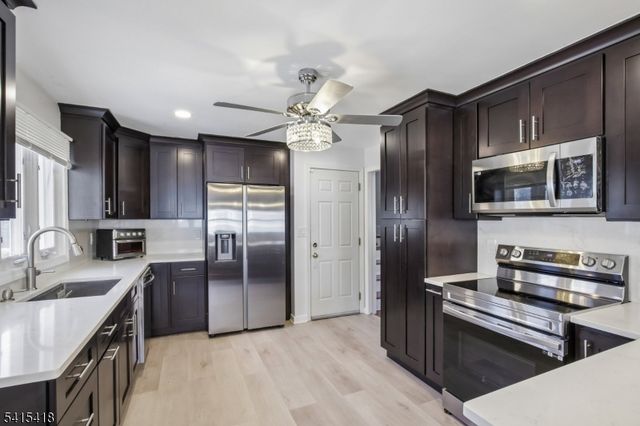 500 E Valley View Ave, Hackettstown Town, NJ 07840