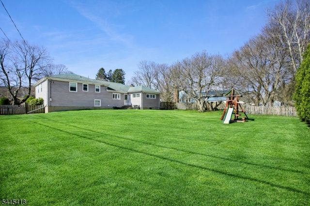 500 E Valley View Ave, Hackettstown Town, NJ 07840