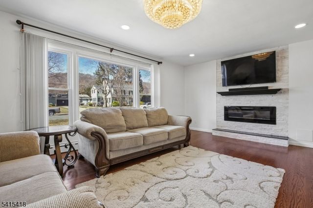 500 E Valley View Ave, Hackettstown Town, NJ 07840