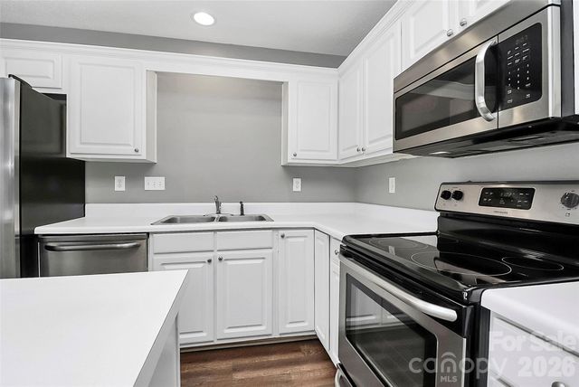 10739 Holly Ridge Boulevard, Charlotte, NC 28216