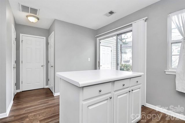 10739 Holly Ridge Boulevard, Charlotte, NC 28216