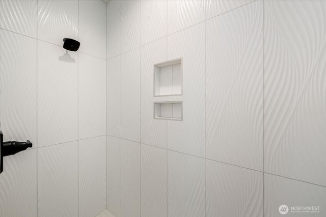 6677 W 27th Avenue, Kennewick, WA 99338