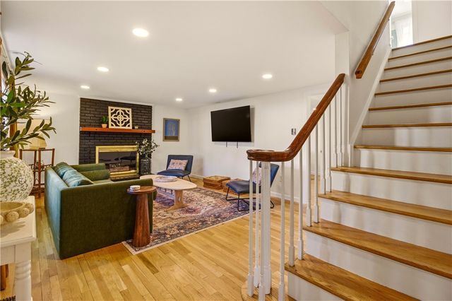 8 Monterey Drive, Bristol, RI 02809