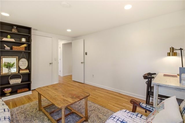 8 Monterey Drive, Bristol, RI 02809