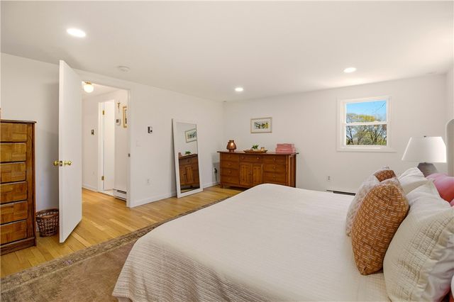 8 Monterey Drive, Bristol, RI 02809