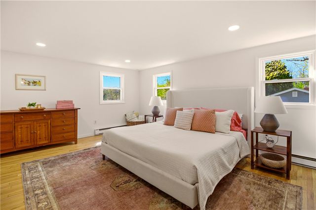 8 Monterey Drive, Bristol, RI 02809