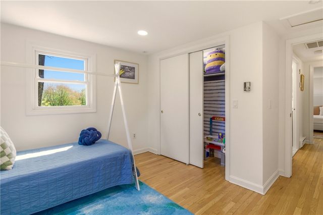 8 Monterey Drive, Bristol, RI 02809