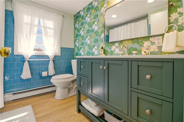 8 Monterey Drive, Bristol, RI 02809