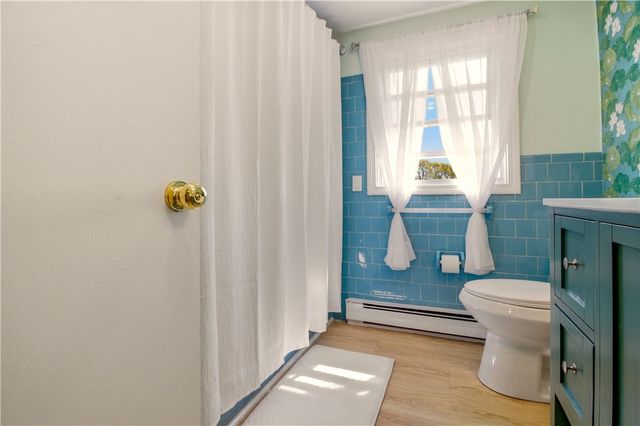 8 Monterey Drive, Bristol, RI 02809