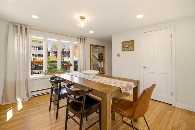 8 Monterey Drive, Bristol, RI 02809