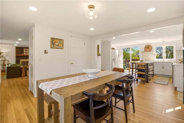 8 Monterey Drive, Bristol, RI 02809