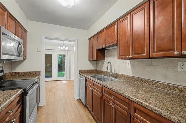 6350 Hawthorne Terrace, Peachtree Corners, GA 30092