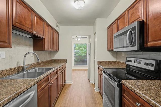 6350 Hawthorne Terrace, Peachtree Corners, GA 30092