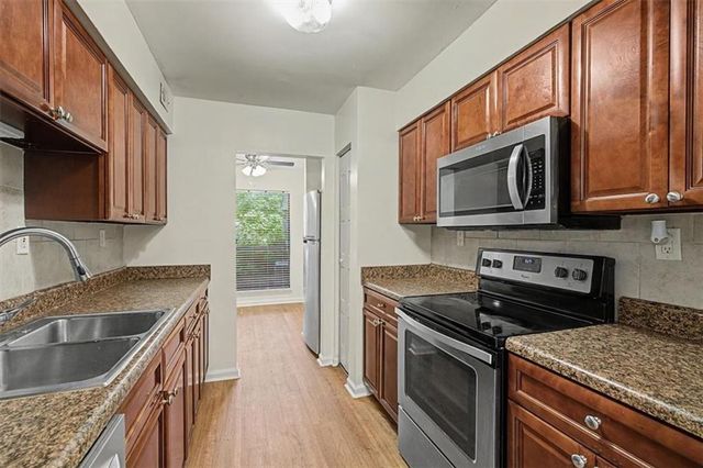 6350 Hawthorne Terrace, Peachtree Corners, GA 30092