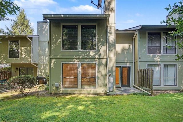 6350 Hawthorne Terrace, Peachtree Corners, GA 30092
