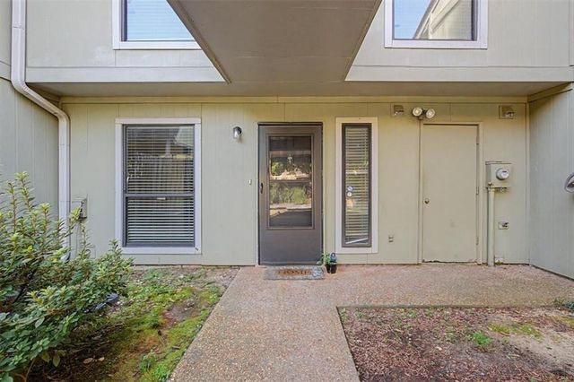 6350 Hawthorne Terrace, Peachtree Corners, GA 30092