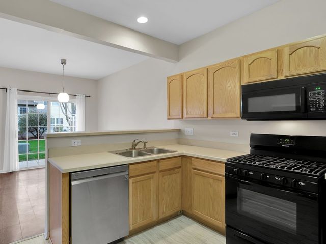 10089 Thornton Way, Huntley, IL 60142