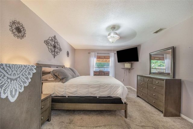 817 REFLECTIONS LOOP E, Winter Haven, FL 33884