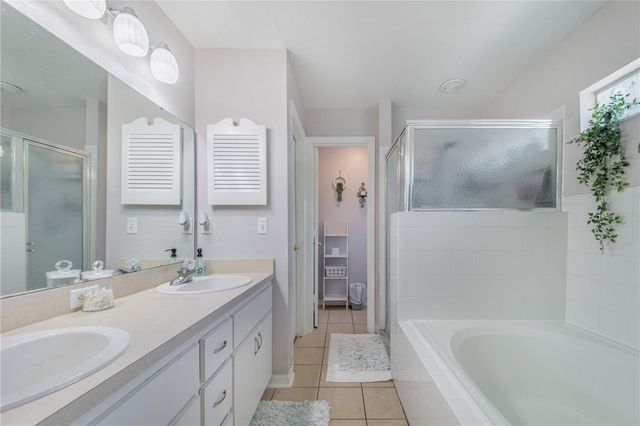 817 REFLECTIONS LOOP E, Winter Haven, FL 33884