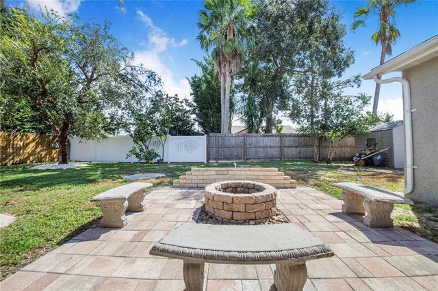 817 REFLECTIONS LOOP E, Winter Haven, FL 33884