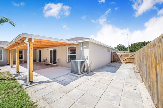 817 REFLECTIONS LOOP E, Winter Haven, FL 33884