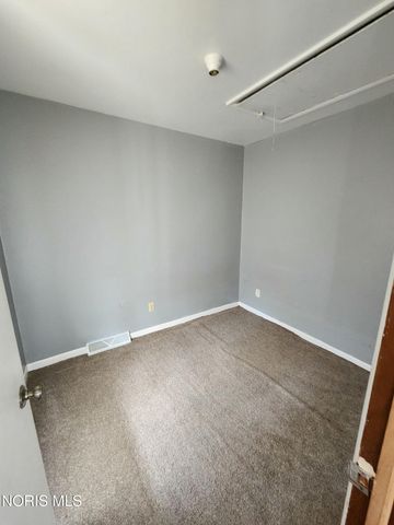 29 Magyar Street, Toledo, OH 43605