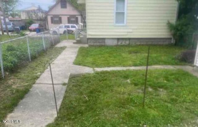 29 Magyar Street, Toledo, OH 43605