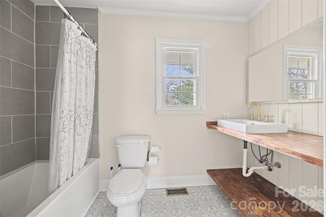 946 Scotch Drive, Gastonia, NC 28054