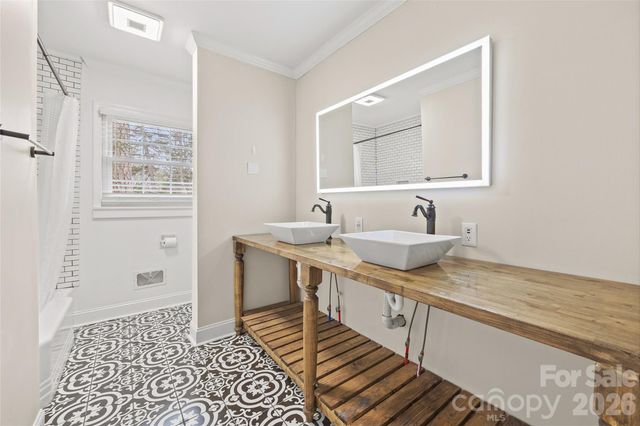 946 Scotch Drive, Gastonia, NC 28054