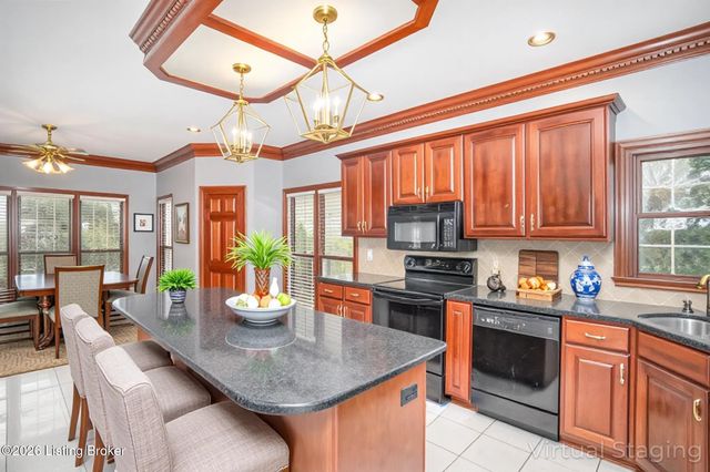 7204 Austinwood Rd, Louisville, KY 40214