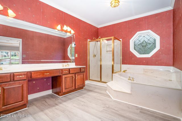 7204 Austinwood Rd, Louisville, KY 40214