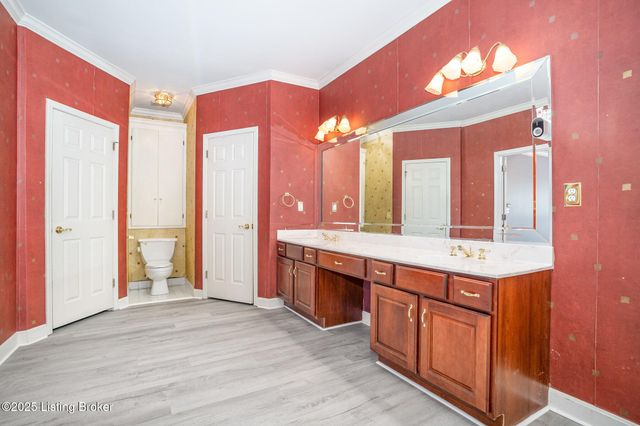 7204 Austinwood Rd, Louisville, KY 40214