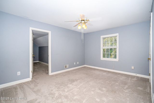 7204 Austinwood Rd, Louisville, KY 40214