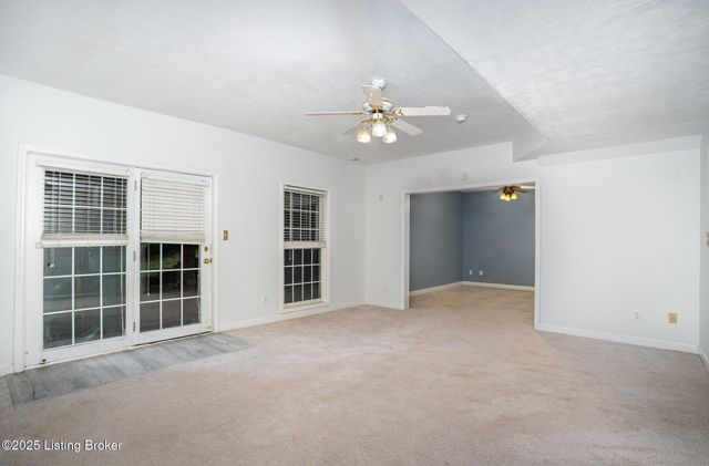 7204 Austinwood Rd, Louisville, KY 40214